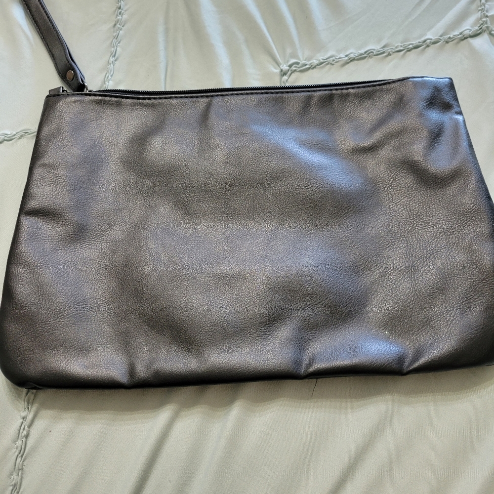 Large wristlet - Picture 2 of 4